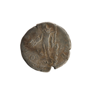 denarius of Commodus (reigned 177–192). Obverse: laureate bust of the emperor right, inscription