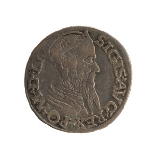Lithuanian two-grosz coin of Sigismund II Augustus (King of Poland, 1544–1572). Obverse: crowned