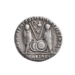 denarius, Octavian Augustus (63 BC–14; Roman emperor 27 BC–14), Gaius and Lucius Emperors standing;