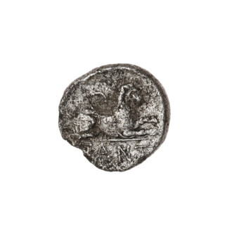 Triobol, Pantikapaion; obverse: head of beardless Satyr to the right; reverse: lion with raised