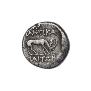 drachma, Pantikapaion; obverse: bust of Artemis with a bow and quiver on his shoulder to the right;