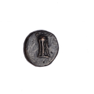 Bronze coin, Pantikapaion; obverse: tripod with cauldron, handles and lid; reverse: eight-pointed