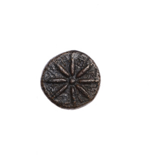 Bronze coin, Pantikapaion; obverse: tripod with cauldron, handles and lid; reverse: eight-pointed