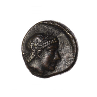 Bronze coin, Pantikapaion; obverse: head of Apollo in laurel wreath facing right; reverse: quiver