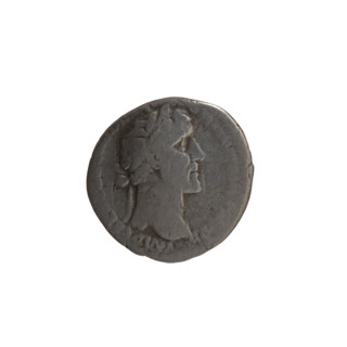 Denarius of Antoninus Pius (86–161; Roman Emperor 138–161). Obverse: Head of Antoninus Pius in a