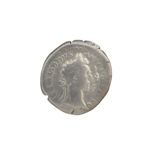Denarius, Commodus (161–192 CE), 180 CE. Obverse: Head of Commodus in a laurel wreath facing right,