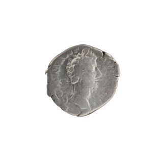 Denarius of Commodus (reigned 177–192). Obverse: Head of Commodus in a laurel wreath facing right;