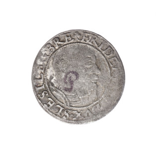 Obv.: Male bust in armor turned right with beard and sideburns; in the rim between pearly borders
