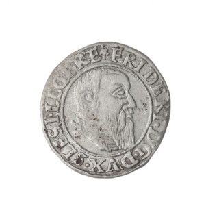 Male bust in armour turned right with a beard and sideburns; obverse rim between pearly borders