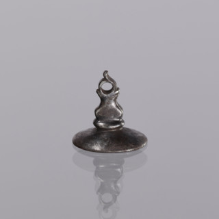 Sealing wax stamp — keyring; oval sealing wax stamp with decorative handle and hole for hanging on