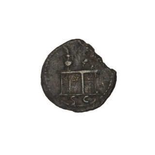 quarter, Trajan (53–117; Roman emperor 98–117), laurel wreaths, urns, heads, tables. Obv.: head of