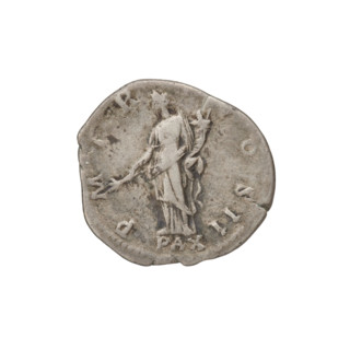 Denarius, Hadrian (76–138; Roman emperor 117–138). Obverse: bust of Hadrian right, laurel wreath in