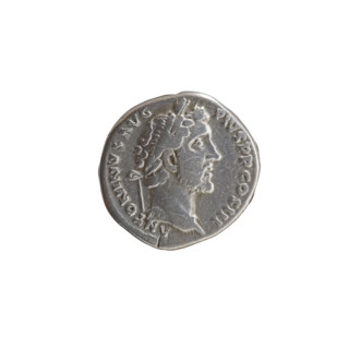 Denarius, Antoninus Pius (86–161; Roman emperor 138–161) — obverse: head of Antoninus Pius in a
