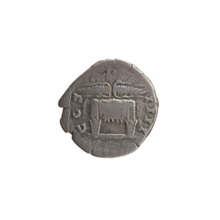 Denarius of Antoninus Pius (86–161; Roman emperor 138–161). Obverse: head of Antoninus Pius in a