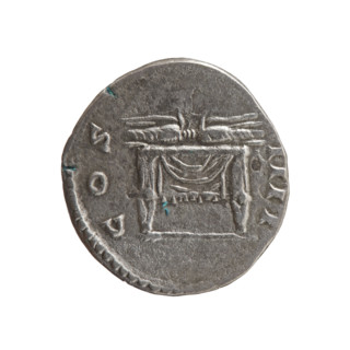 Denarius of Antoninus Pius (86–161; Roman emperor 138–161). Obverse: head of the emperor in a