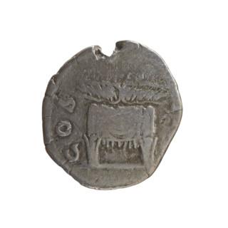 Denarius of Antoninus Pius (86–161; Roman emperor 138–161). Obverse: head of the emperor in a