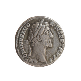 Denarius, Antoninus Pius (86–161; Roman emperor 138–161), obverse: head of the emperor in a laurel
