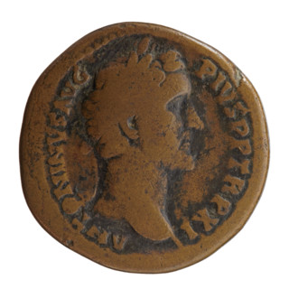 Sestertius of Antoninus Pius (86–161; Roman emperor 138–161). Obverse: head of the emperor in a