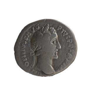 Denarius of Antoninus Pius (86–161; Roman emperor 138–161), issuer: Antoninus Pius; obverse: head