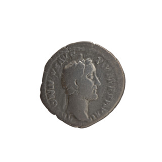 Denarius of Antoninus Pius (r. 138–161). Obverse: Head of Antoninus Pius in a laurel wreath facing