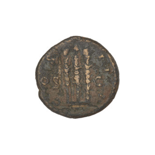 Quarter (coin) of Hadrian (76–138; Roman emperor 117–138). Obverse: bust of Hadrian right, wearing