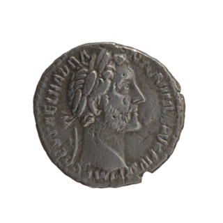Denarius of Antoninus Pius (reigned 138–161 CE). Obverse: head of Antoninus Pius laureate, facing