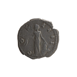 Denarius, Antoninus Pius (86–161; Roman emperor 138–161), issuer. Obverse: head of the emperor in a