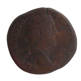 Sestertius of Antoninus Pius (86–161; Roman emperor 138–161). Obverse: Head of the emperor with a