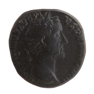 Sestertius, Antoninus Pius (86–161; Roman emperor 138–161), obverse: head of the emperor in a