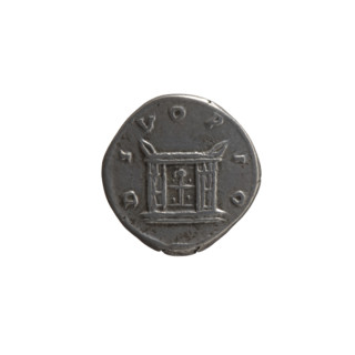 Denarius, posthumous issue after Antoninus Pius (86–161); also associated with Lucius Verus