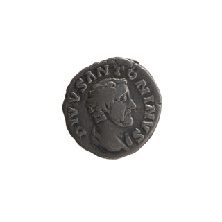 Denarius, posthumous issue for Antoninus Pius (86–161) and Lucius Verus (130–169) / Marcus Aurelius