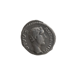Denarius, posthumous issue after Antoninus Pius (86–161; Roman emperor 138–161); issuers: Lucius