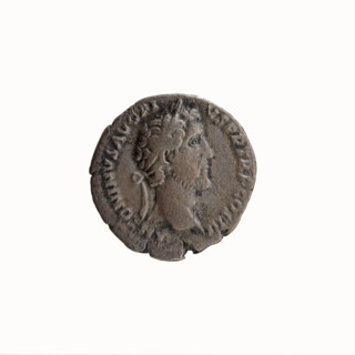 Denarius; obverse: head of Antoninus Pius with laurel wreath to the right, inscription 'ANTONINVS