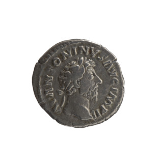 Denarius, Marcus Aurelius (121–180; Roman emperor 161–180), obverse: Head of Marcus Aurelius with