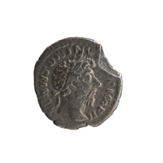Denarius of Marcus Aurelius (121–180; Roman emperor 161–180). Obverse: Head of Marcus Aurelius with