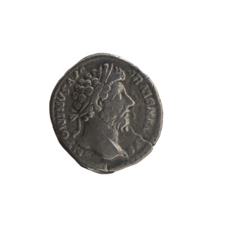 Denarius, Marcus Aurelius (121–180; Roman emperor 161–180) — obverse: head of Marcus Aurelius with