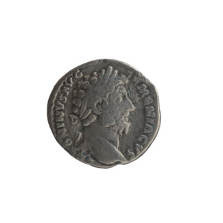 Denarius, Marcus Aurelius (121–180; Roman emperor 161–180), obverse: head of Marcus Aurelius with a