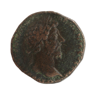 Sestertius of Marcus Aurelius (121–180; Roman emperor 161–180). Obverse: Head of Marcus Aurelius in