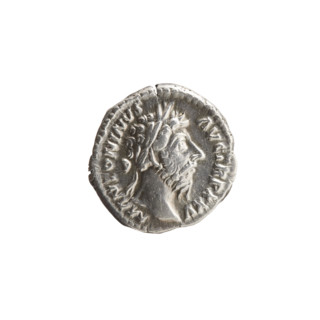 Denarius of Marcus Aurelius (121–180; Roman emperor 161–180). Obverse: head of Marcus Aurelius with