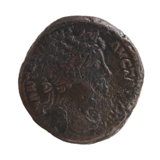 Sestertius of Marcus Aurelius (121–180; Roman emperor 161–180). Obverse: Head of Marcus Aurelius