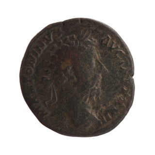 Sestertius of Marcus Aurelius (121–180; Roman emperor 161–180). Obverse: head of Marcus Aurelius in