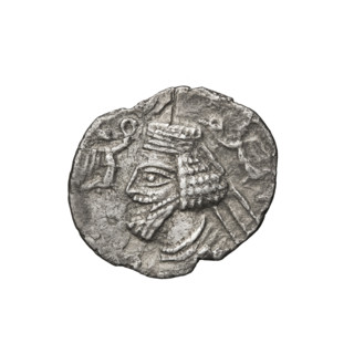 Drachma, Phraates V and Musa (2 BC–4 AD). Obverse: bust of Phraates V facing left, wearing a diadem