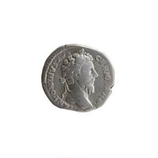Denarius of Marcus Aurelius (121–180; Roman emperor 161–180). Obverse: Head of Marcus Aurelius with