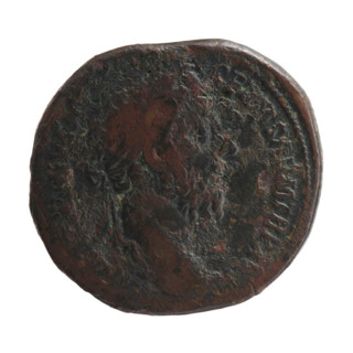 Sestertius of Marcus Aurelius (121–180; Roman emperor 161–180). Obverse: Head of Marcus Aurelius