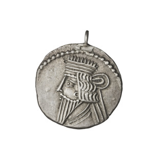 Drachma of Vologases I (51–79 CE). Obverse: bust of Vologases I wearing a diadem, king facing left.
