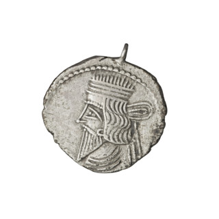 Drachma of Vologases I (51–79 CE). Obverse: bust of Vologases I wearing a diadem, king facing left.