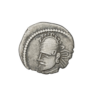 Drachma, Vologases II (77–80). Obverse: bust of Vologases II wearing a diadem and a tiara decorated