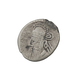 Drachma of Vologases III (105–147). Obverse: Bust of Vologases III wearing a tiara and diadem,