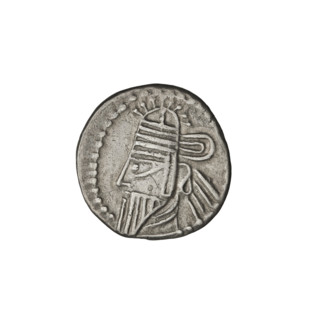 drachma, Artabanos IV (king of Parthia; 213–224 AD); Obv.: head of Artabanos IV wearing a tiara,