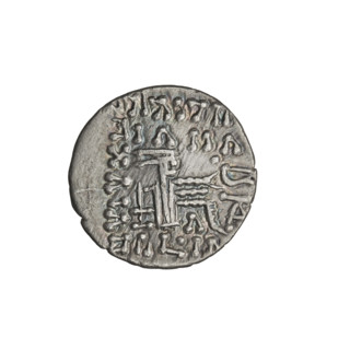 drachma, Artabanos IV (king of Parthia; 213–224 AD); obverse: bust of Artabanos IV wearing a tiara,